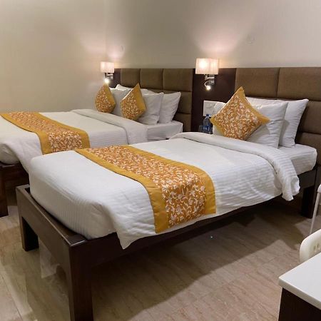 Le Shiv Executive Suite 泰尼 外观 照片