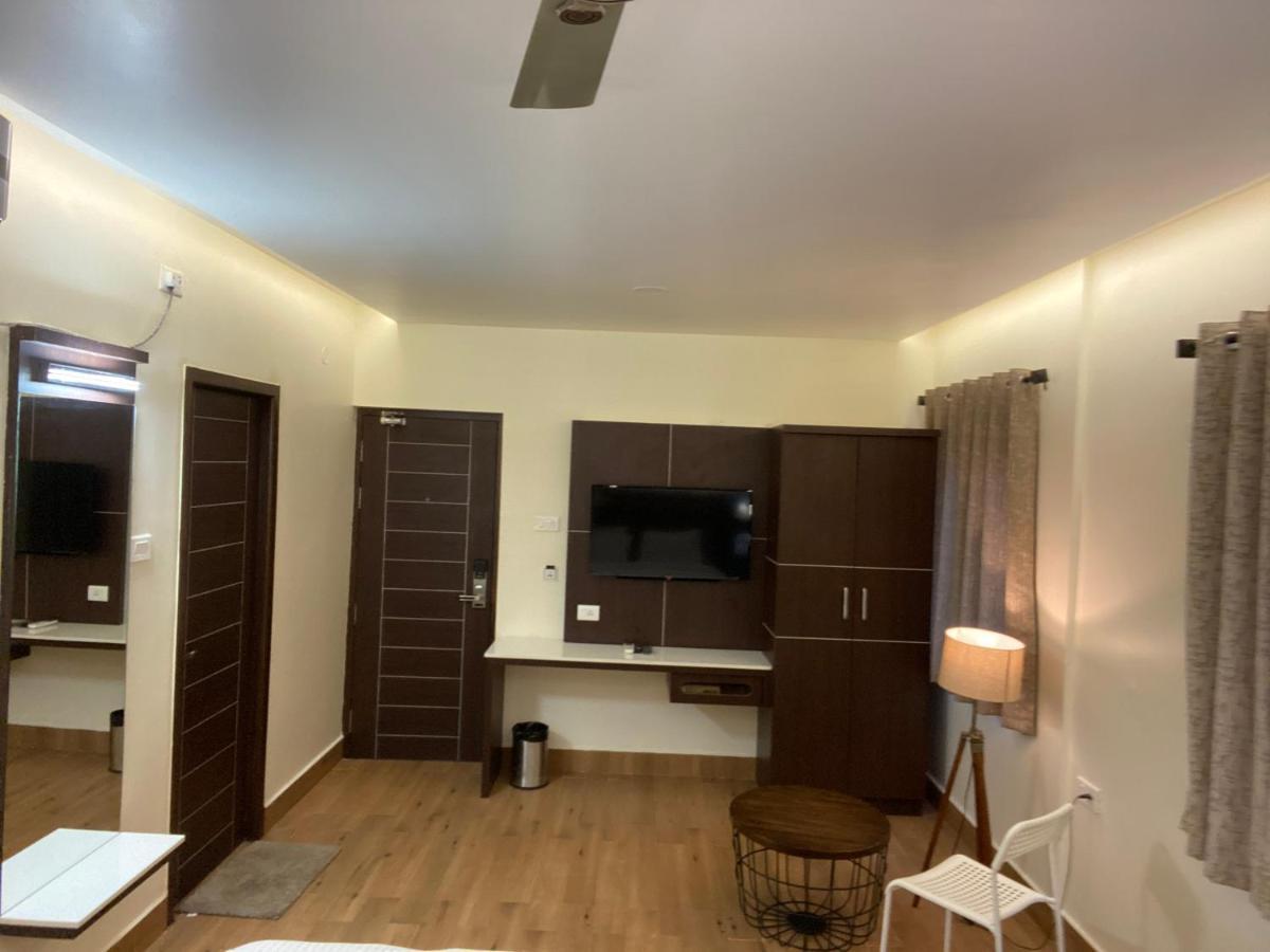 Le Shiv Executive Suite 泰尼 外观 照片