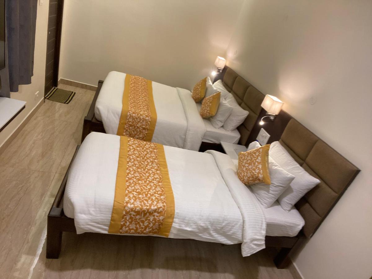 Le Shiv Executive Suite 泰尼 外观 照片