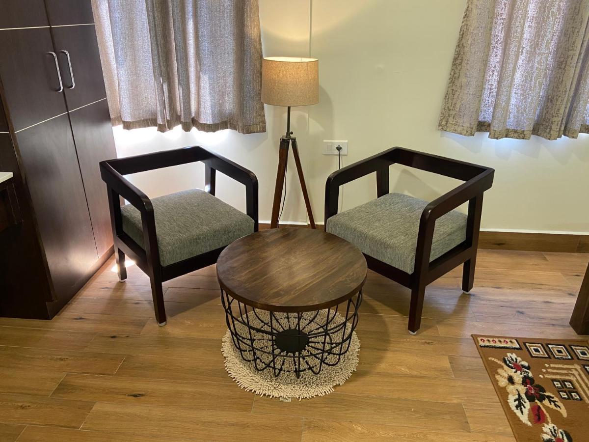 Le Shiv Executive Suite 泰尼 外观 照片