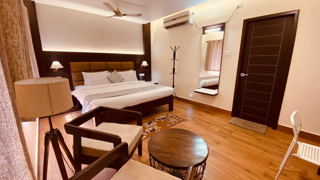 Le Shiv Executive Suite 泰尼 外观 照片