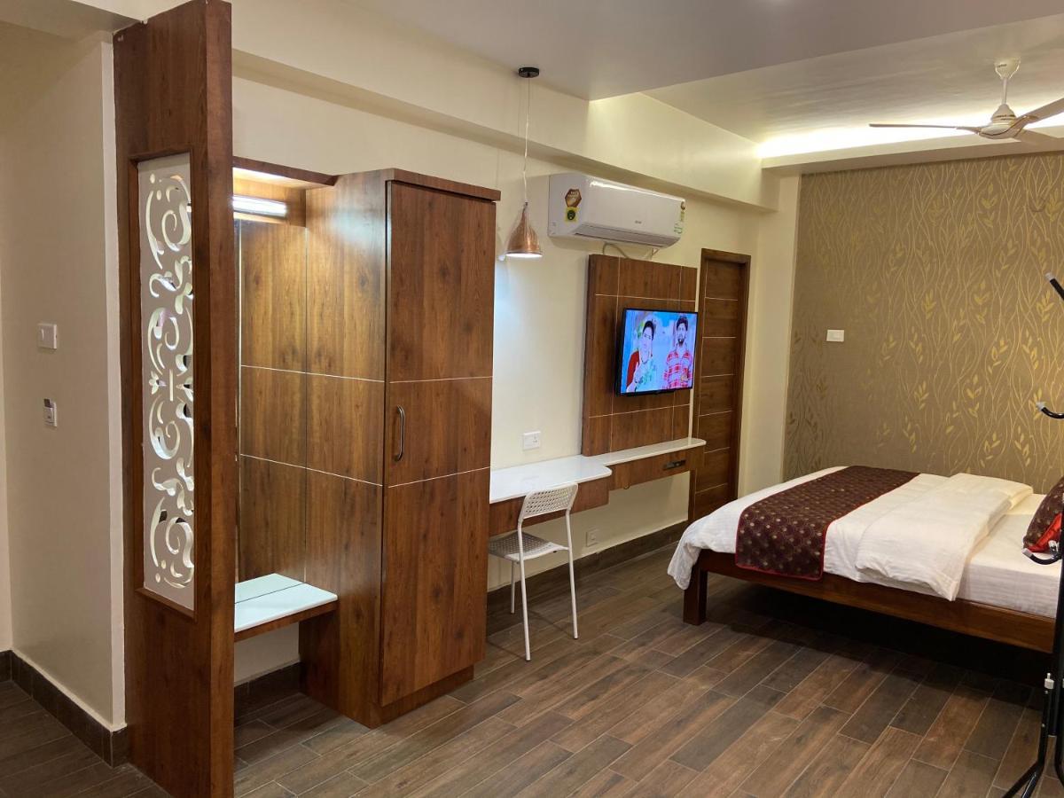 Le Shiv Executive Suite 泰尼 外观 照片