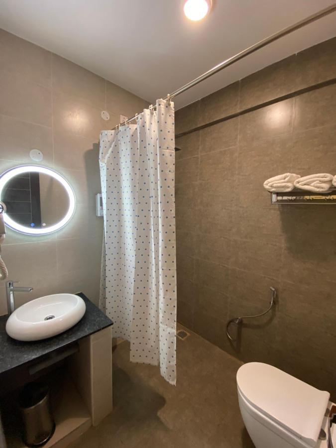 Le Shiv Executive Suite 泰尼 外观 照片