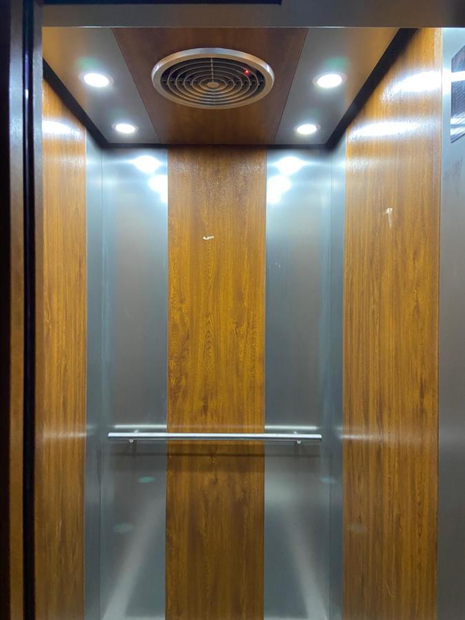 Le Shiv Executive Suite 泰尼 外观 照片