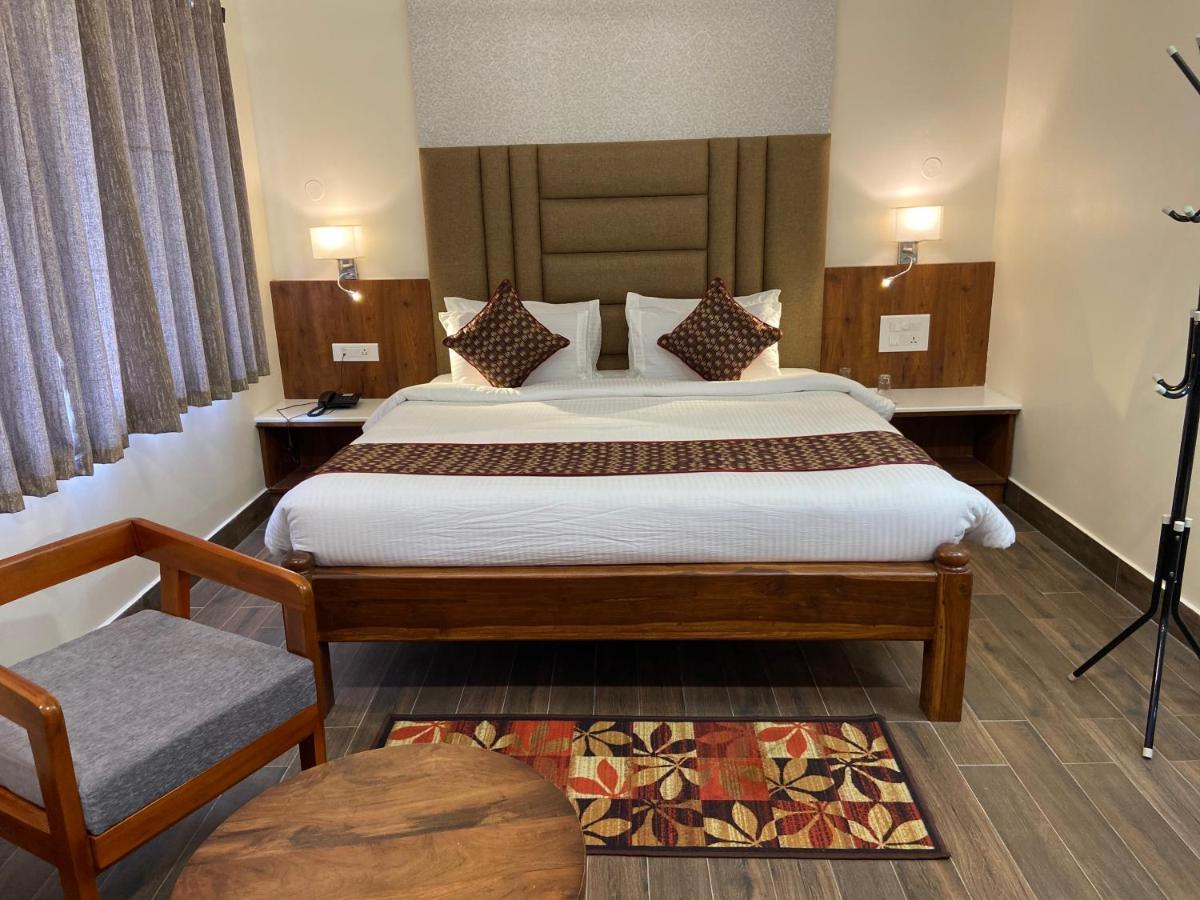 Le Shiv Executive Suite 泰尼 外观 照片
