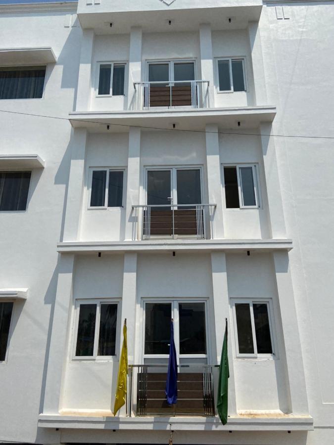 Le Shiv Executive Suite 泰尼 外观 照片