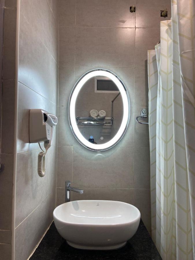 Le Shiv Executive Suite 泰尼 外观 照片