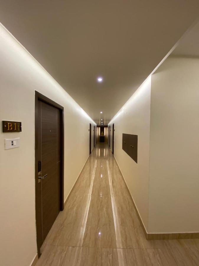 Le Shiv Executive Suite 泰尼 外观 照片