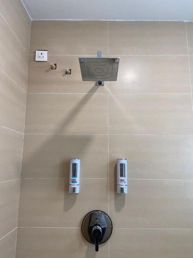 Le Shiv Executive Suite 泰尼 外观 照片
