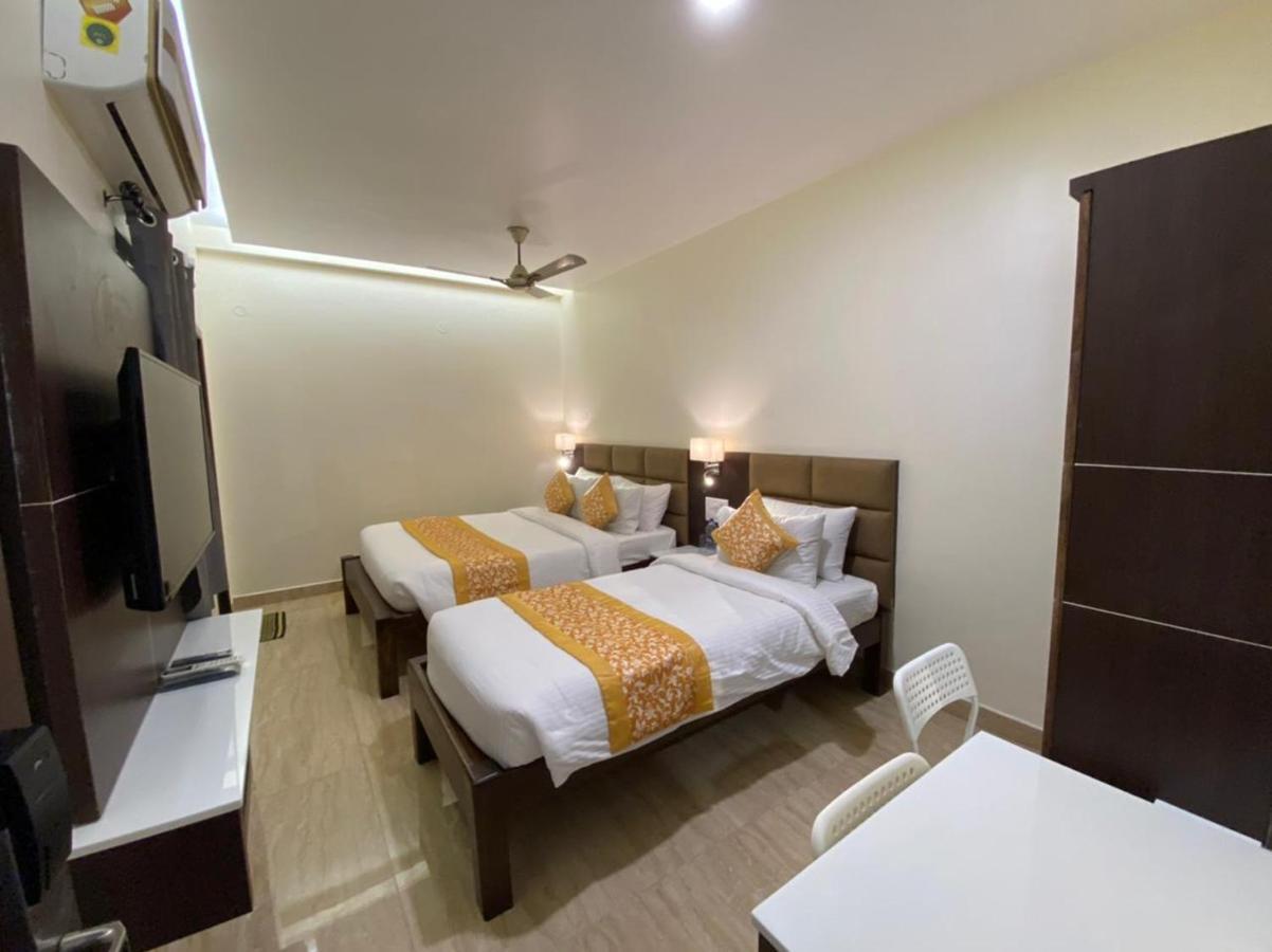 Le Shiv Executive Suite 泰尼 外观 照片