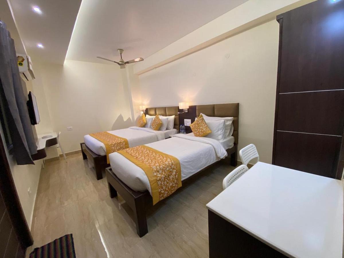 Le Shiv Executive Suite 泰尼 外观 照片