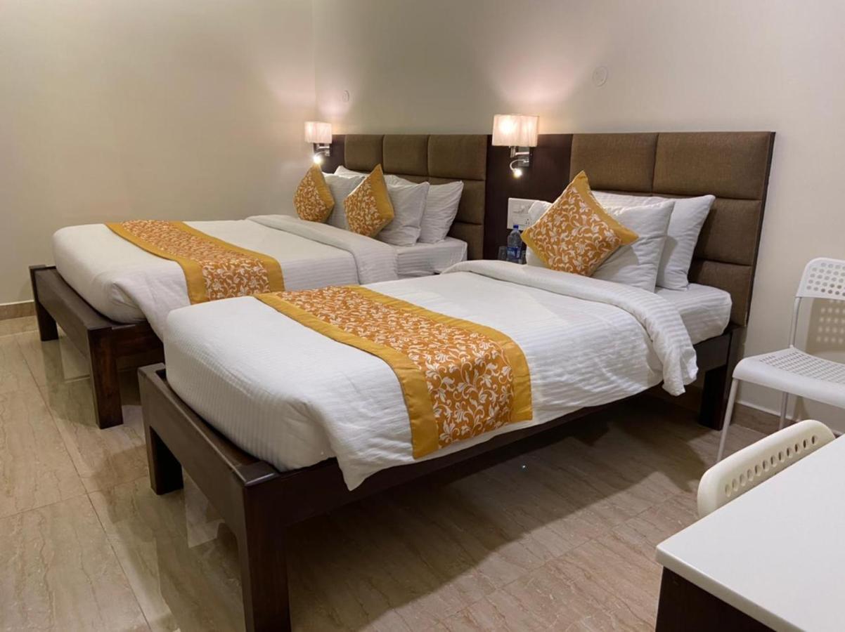 Le Shiv Executive Suite 泰尼 外观 照片