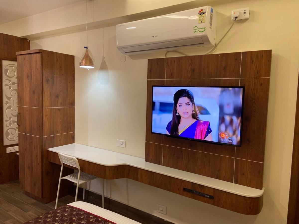 Le Shiv Executive Suite 泰尼 外观 照片